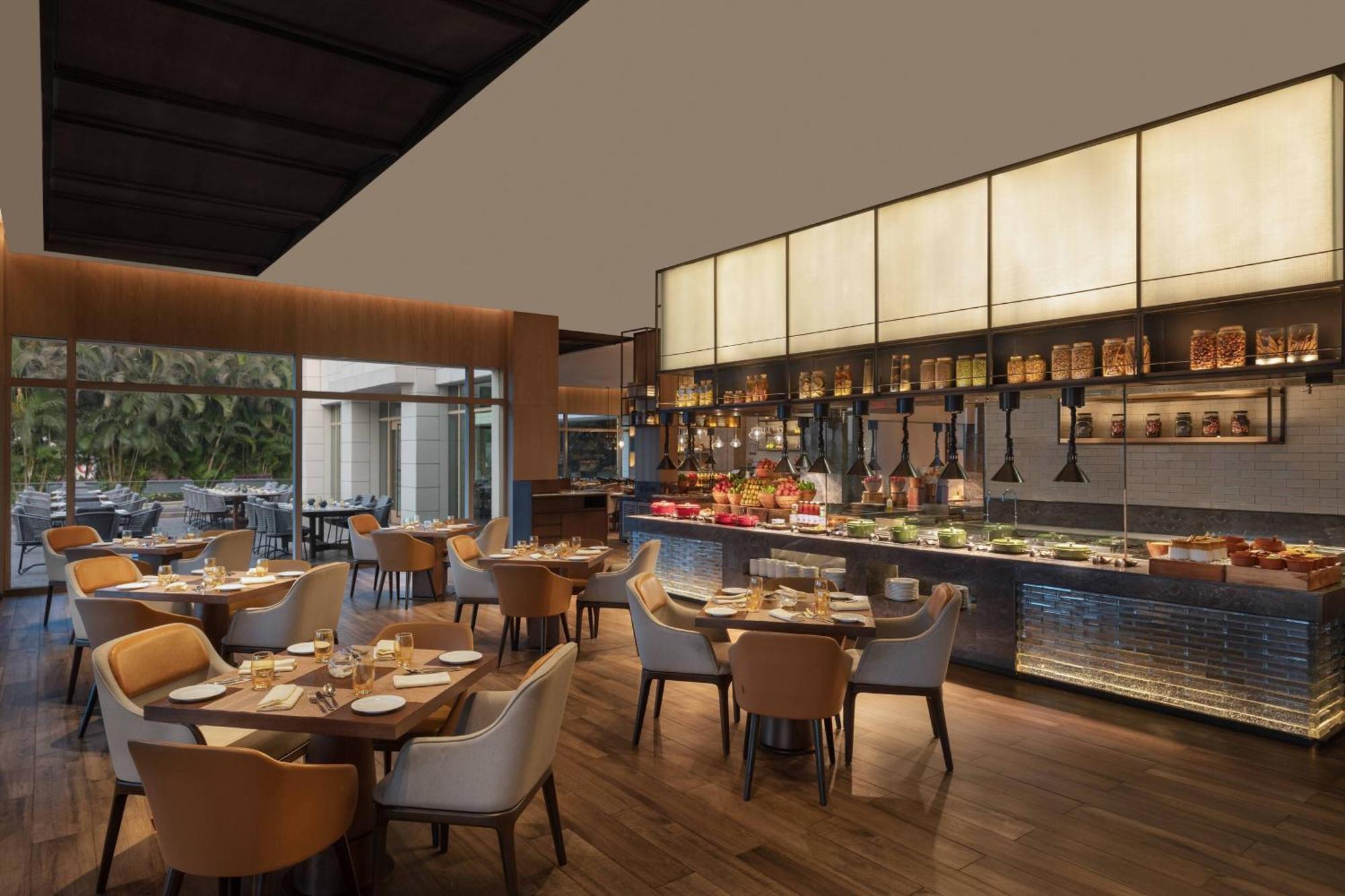 Surat Marriott Hotel מראה חיצוני תמונה