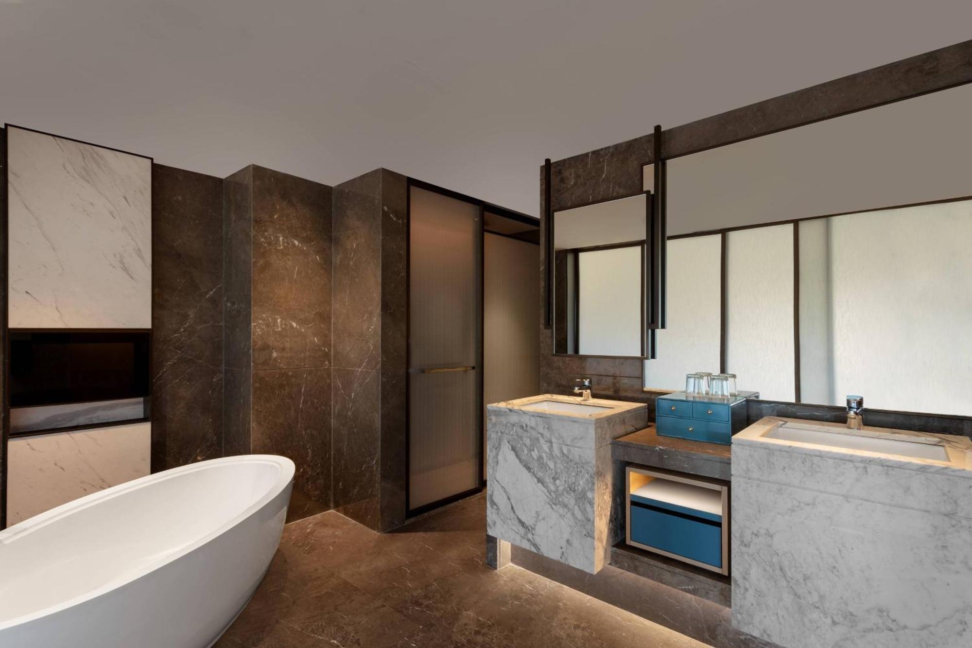 Surat Marriott Hotel מראה חיצוני תמונה