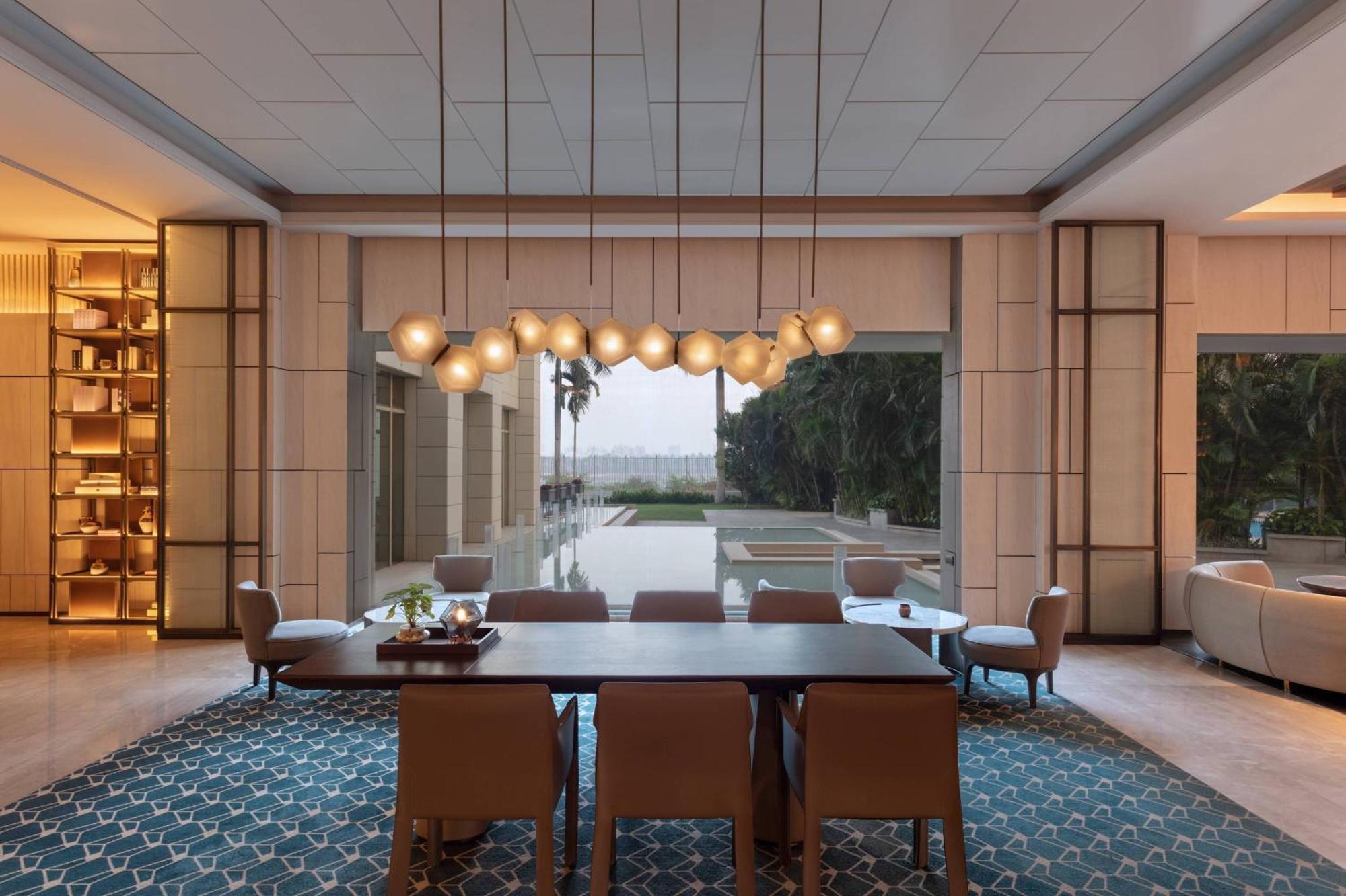 Surat Marriott Hotel מראה חיצוני תמונה