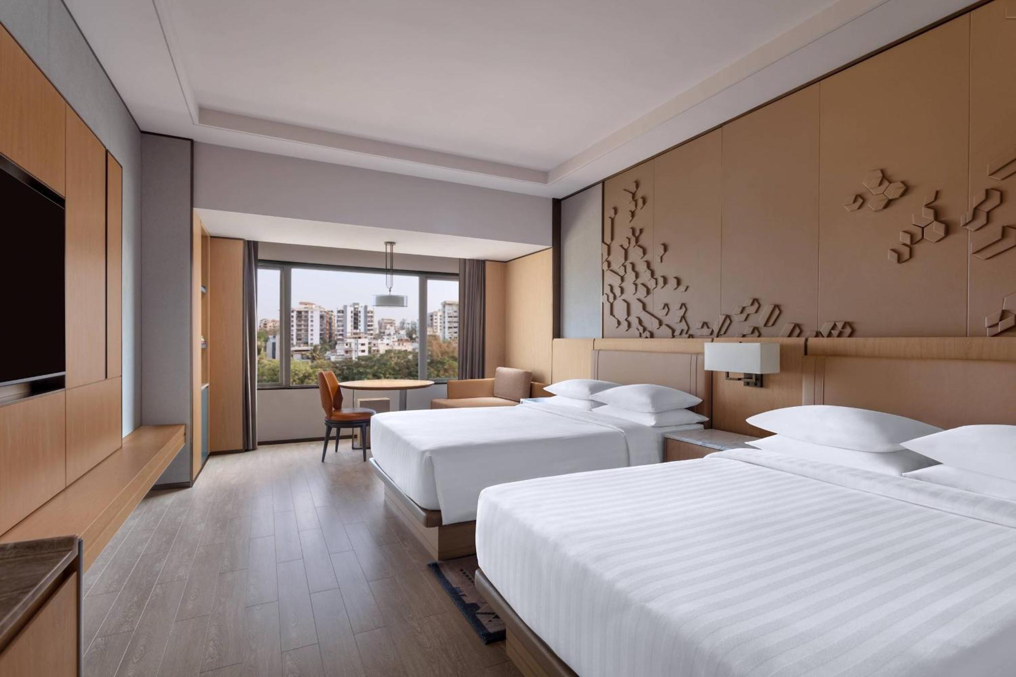 Surat Marriott Hotel מראה חיצוני תמונה