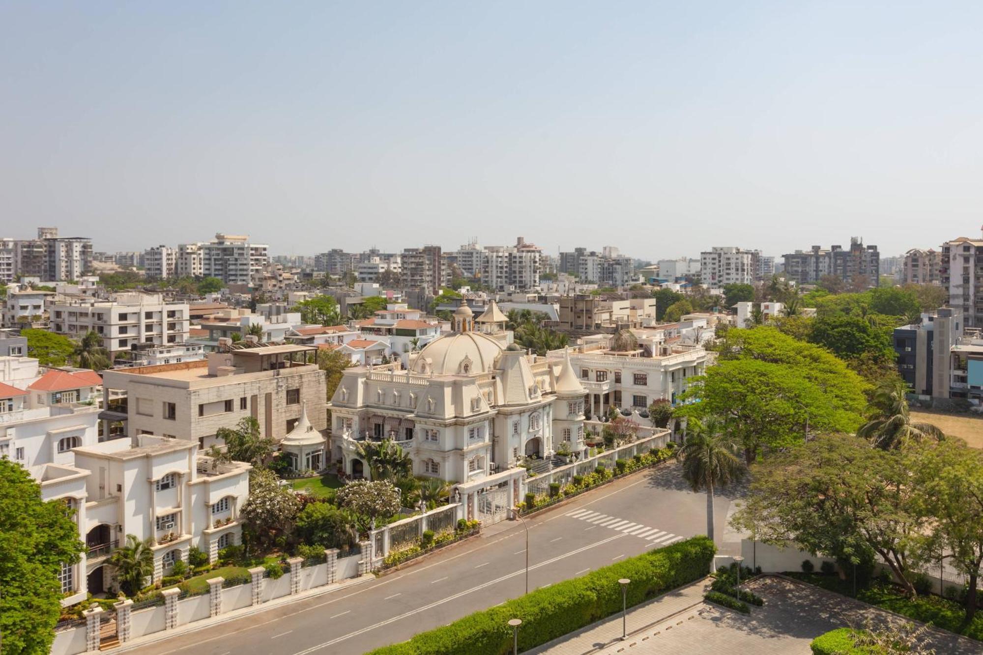Surat Marriott Hotel מראה חיצוני תמונה