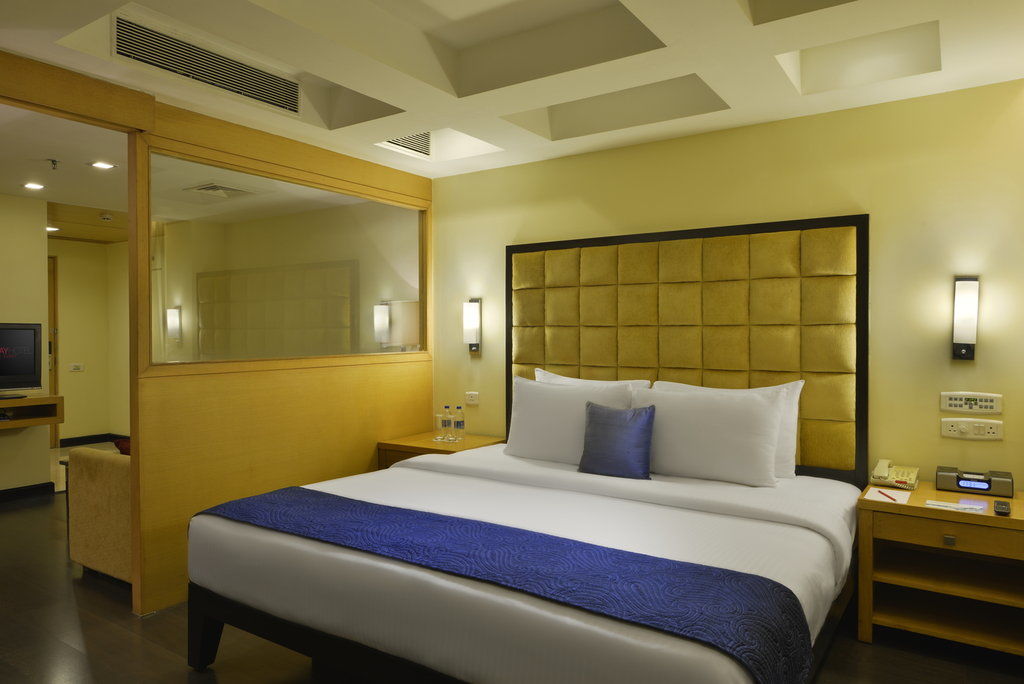 Surat Marriott Hotel מראה חיצוני תמונה