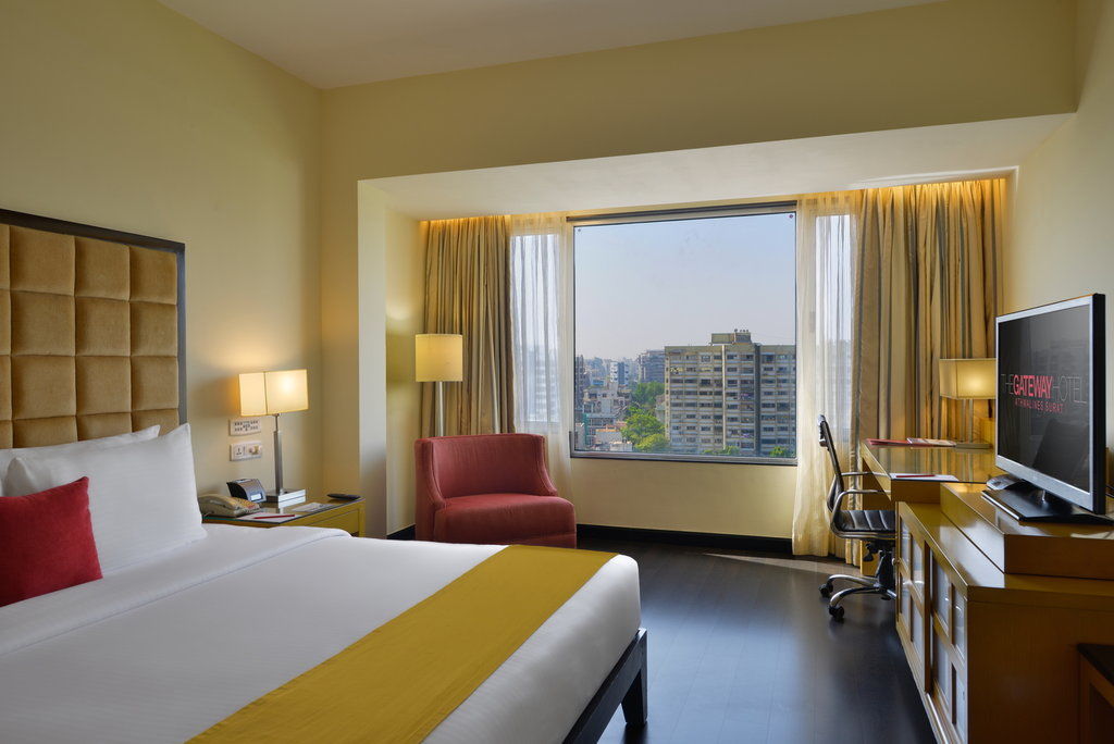 Surat Marriott Hotel מראה חיצוני תמונה