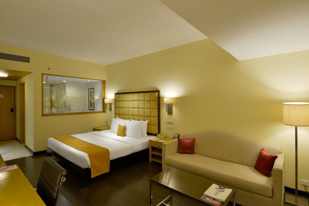 Surat Marriott Hotel מראה חיצוני תמונה